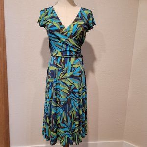 Sense Island Dress - Small.  No Wrinkle Blend. Soft, Excellent Condition!